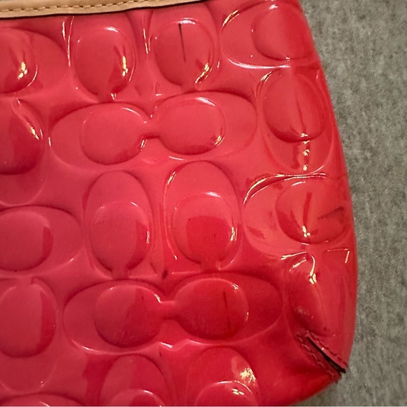 Coach pink patent leather clutch - Picture 3 of 6